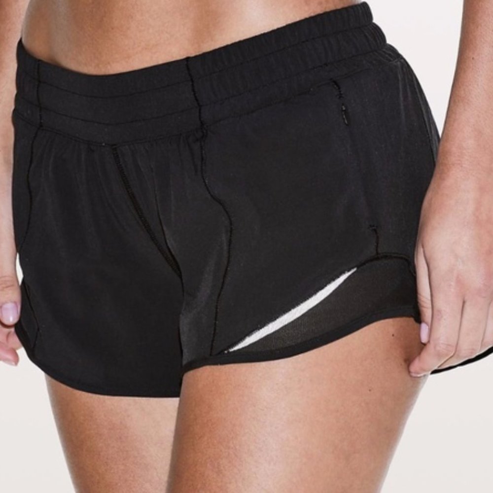 Lululemon NWOT black hotty hot size 2 MAKE OFFERS